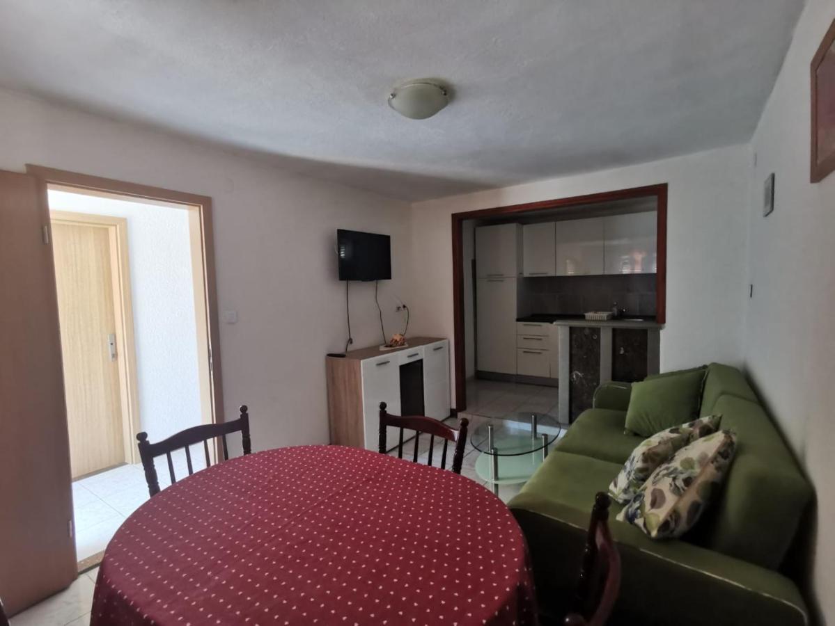 Apartmani Franceska Bol Luaran gambar