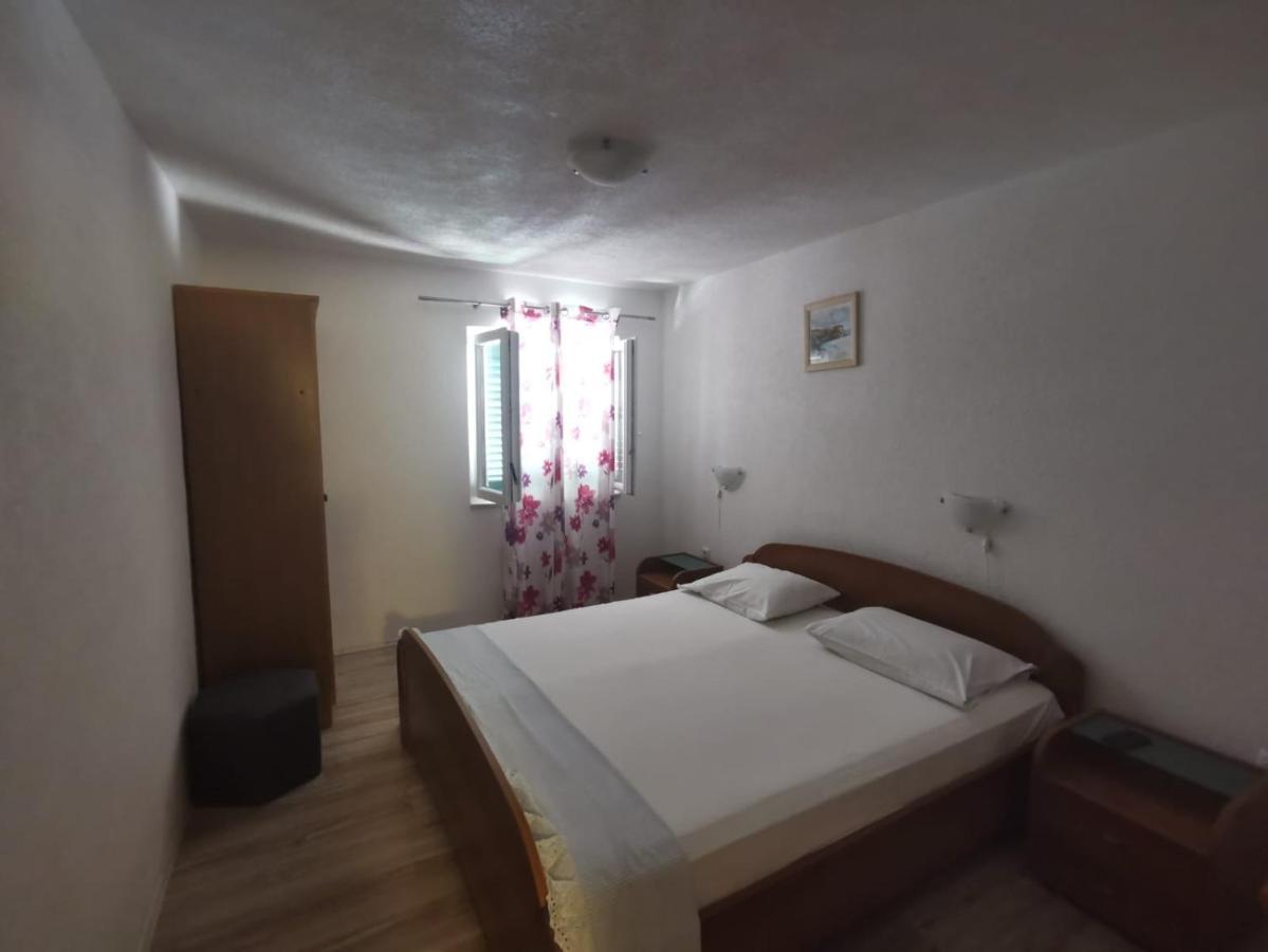 Apartmani Franceska Bol Luaran gambar