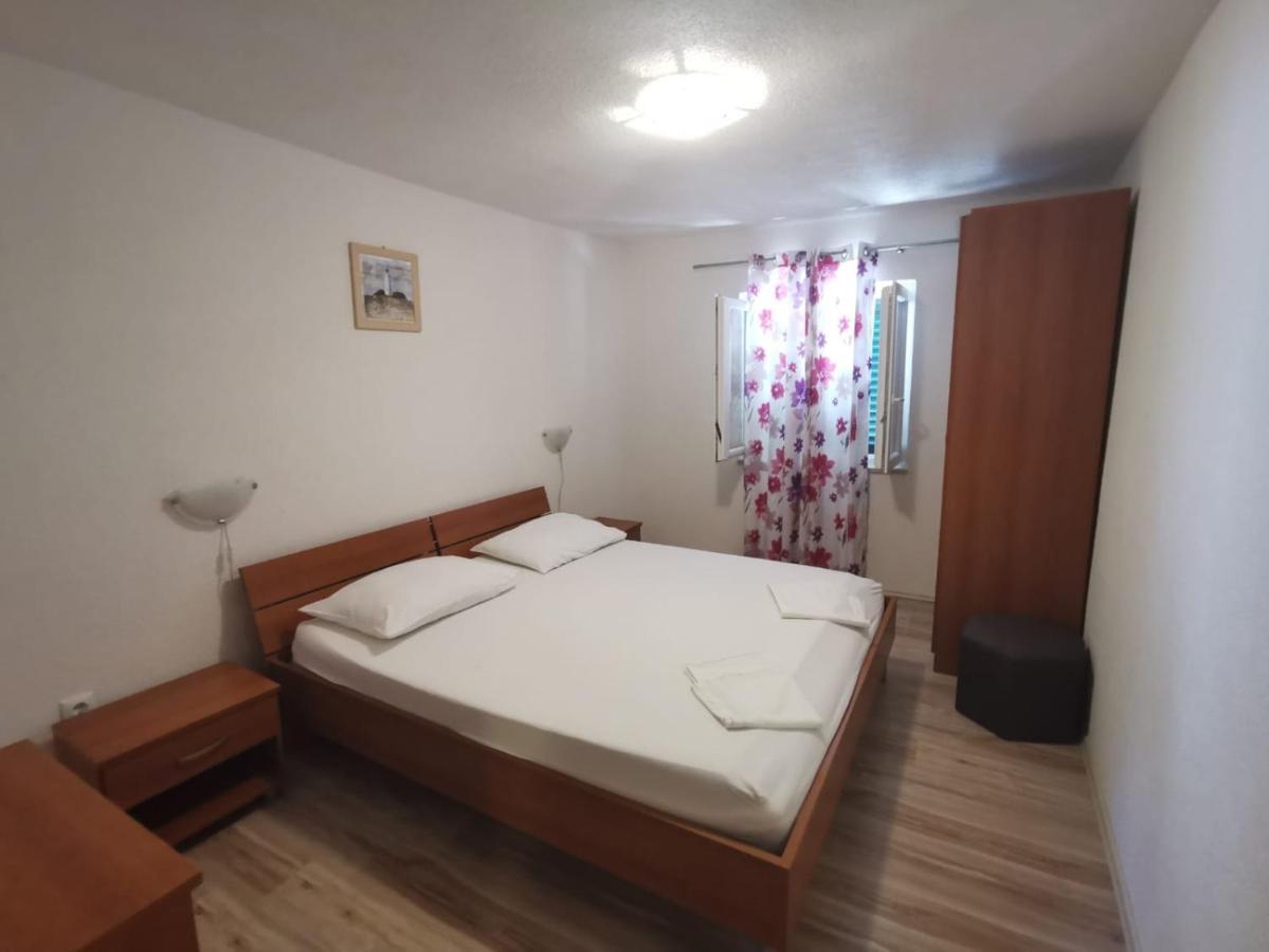 Apartmani Franceska Bol Luaran gambar