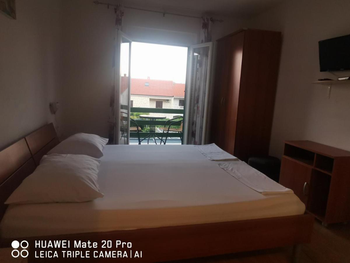 Apartmani Franceska Bol Luaran gambar