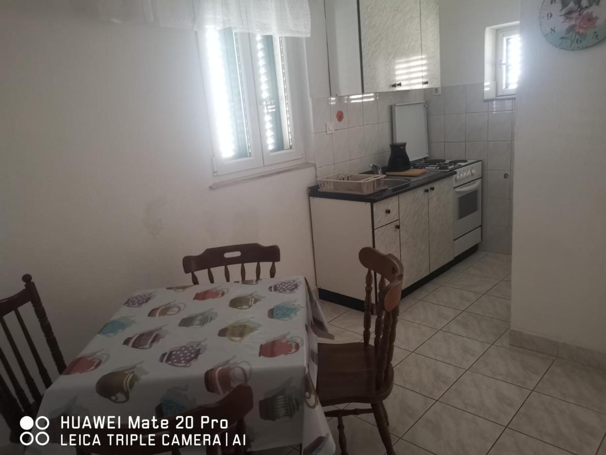 Apartmani Franceska Bol Luaran gambar