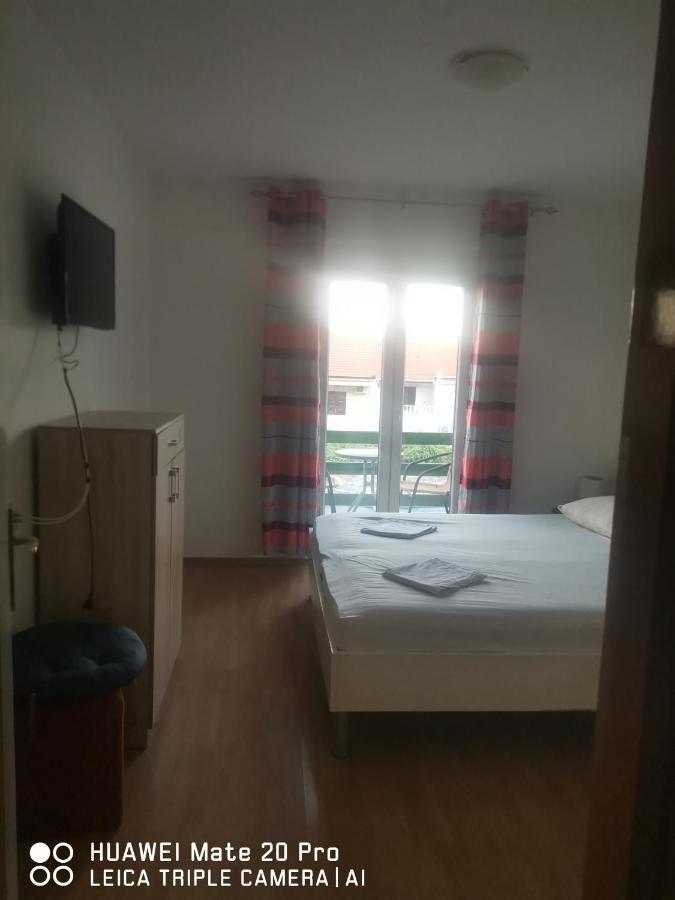 Apartmani Franceska Bol Luaran gambar