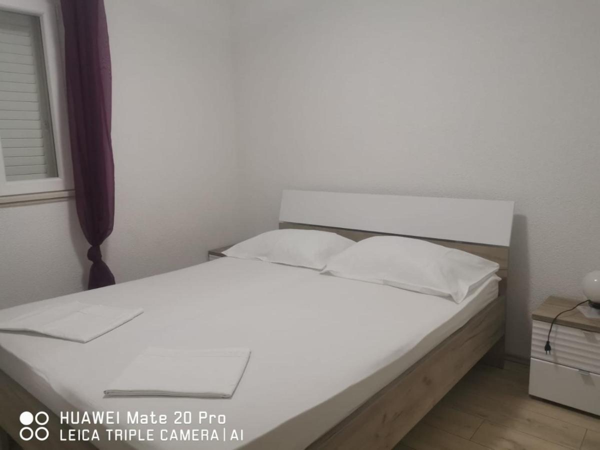 Apartmani Franceska Bol Luaran gambar